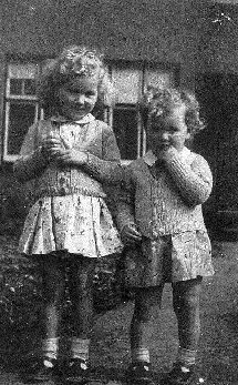 Joan & Gillian Graves outside their house in Shooters Hill.  Joan was aged about 5 years old at the time.