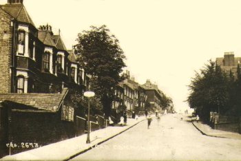 Postcard of Plumstead Common Road c.1910